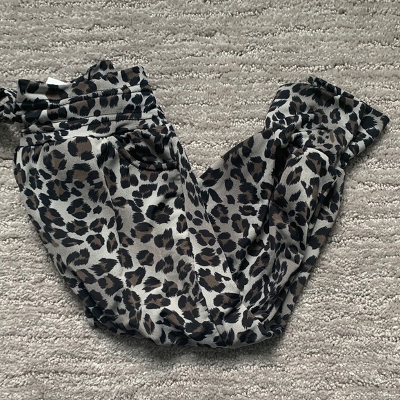 Toddler gray leopard print joggers, size 4 NWT - Picture 4 of 4